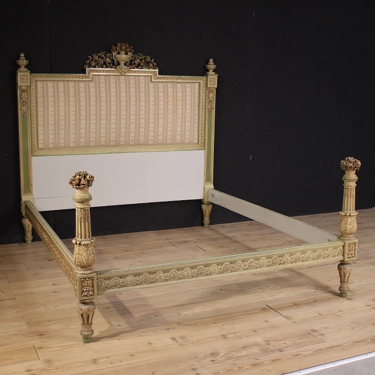 Italian lacquered double bed in Louis XVI style, 20th century 1
