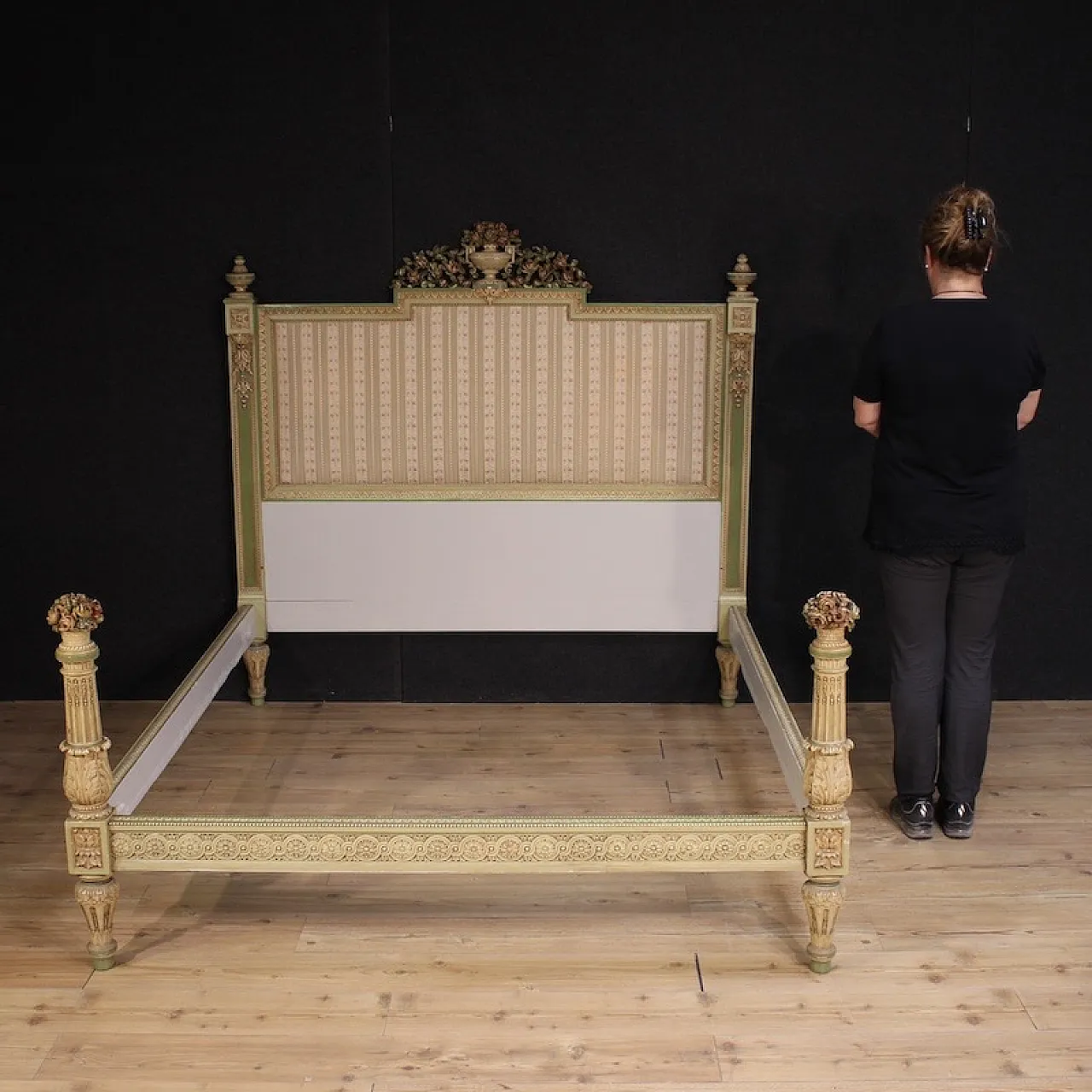 Italian lacquered double bed in Louis XVI style, 20th century 2