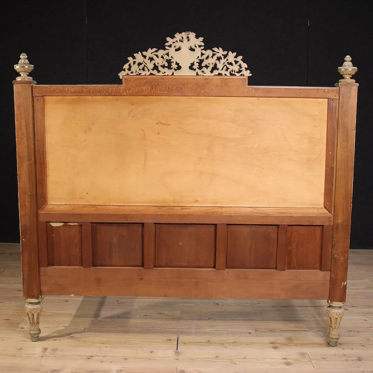Italian lacquered double bed in Louis XVI style, 20th century 6
