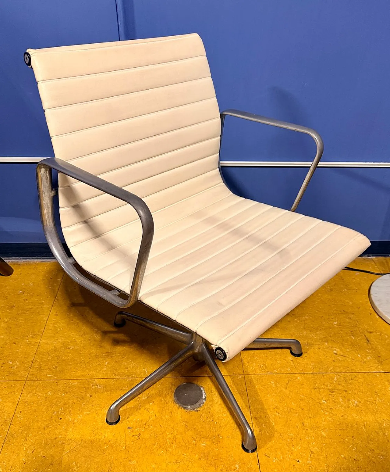 Chair by Charles and Ray Eames for Herman Miller, 1970s 2