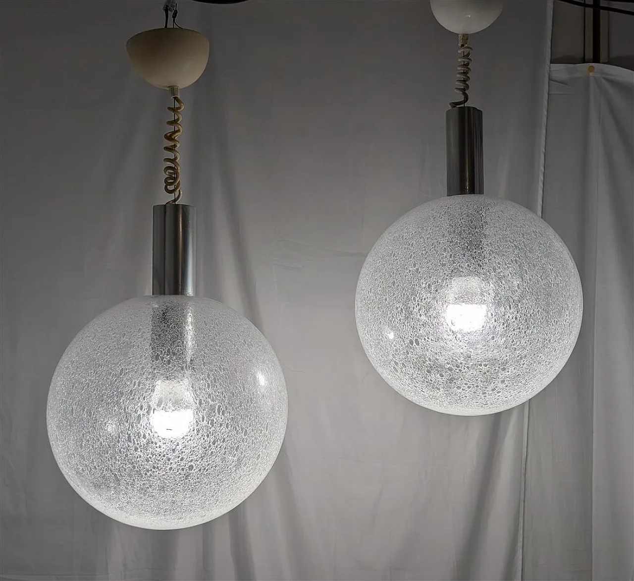 Coppia lampade a sospensione space age Flos, anni '70 5