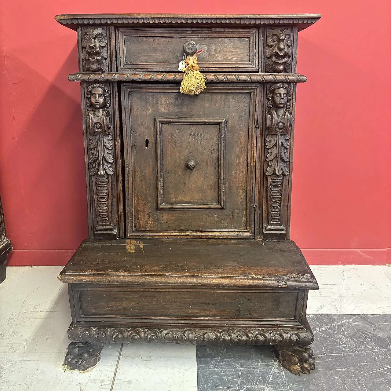 Inginocchiatoio in noce massello, '600 1