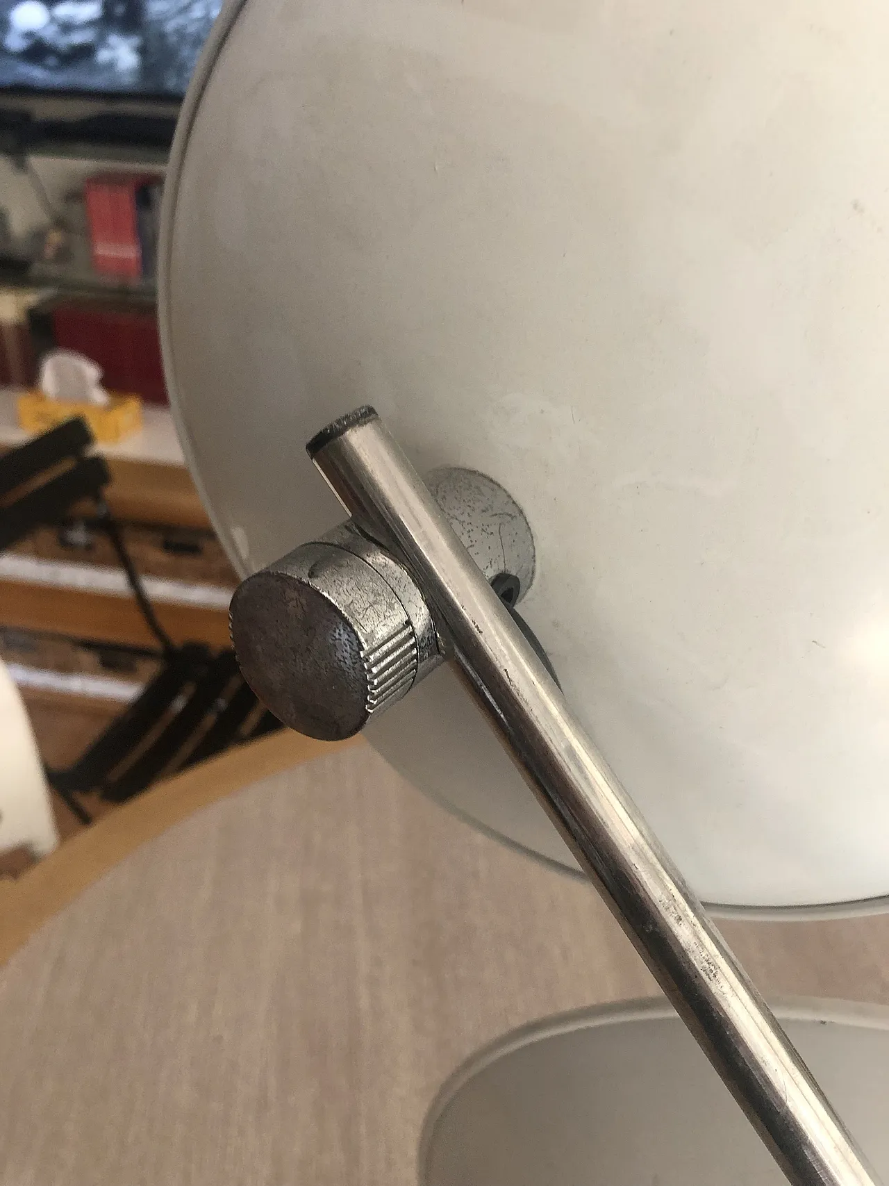 Lampada da tavolo con doppio riflettore, anni '60 3