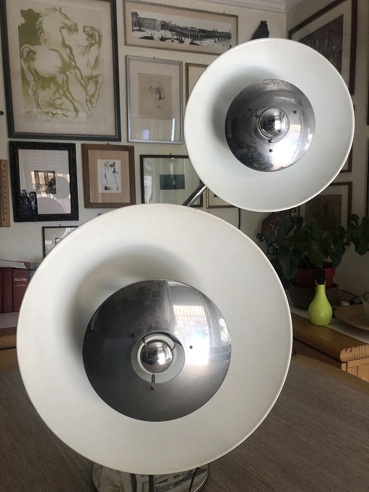 Lampada da tavolo con doppio riflettore, anni '60 4