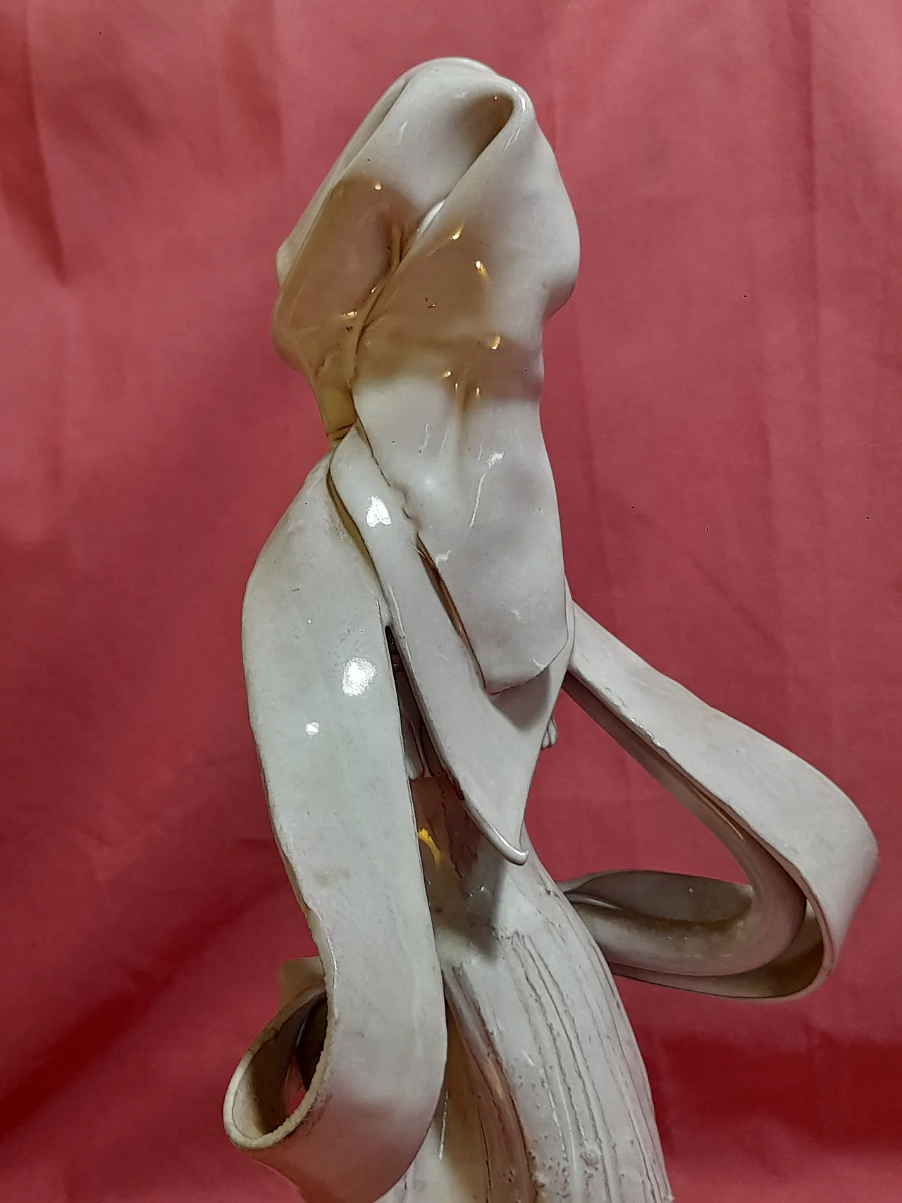 Scultura di donna sarda in costume di Emilia Palomba, anni '70 19