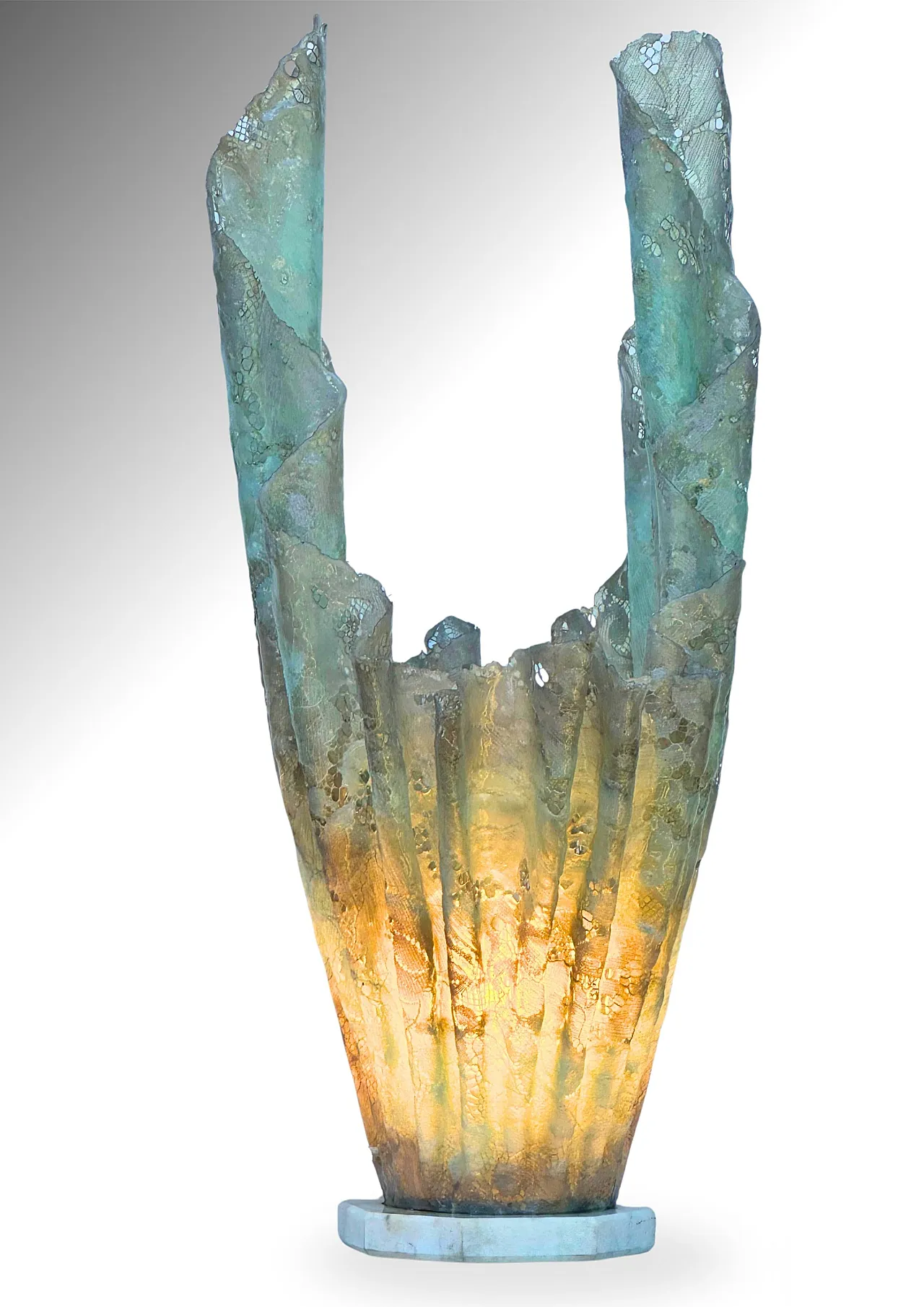 Coppia di lampade scultoree in resina Lamp Dantelle, anni '70 11