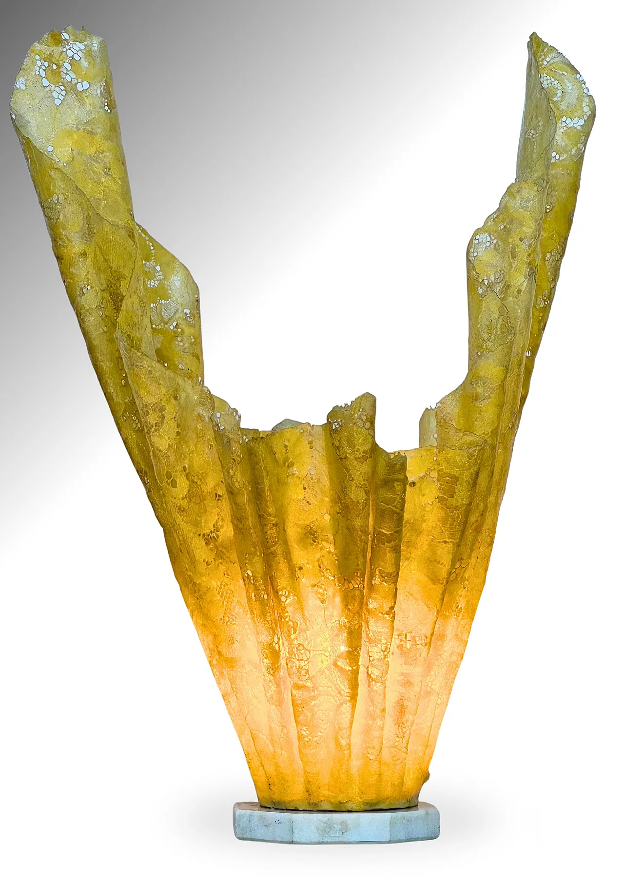 Coppia di lampade scultoree in resina Lamp Dantelle, anni '70 12
