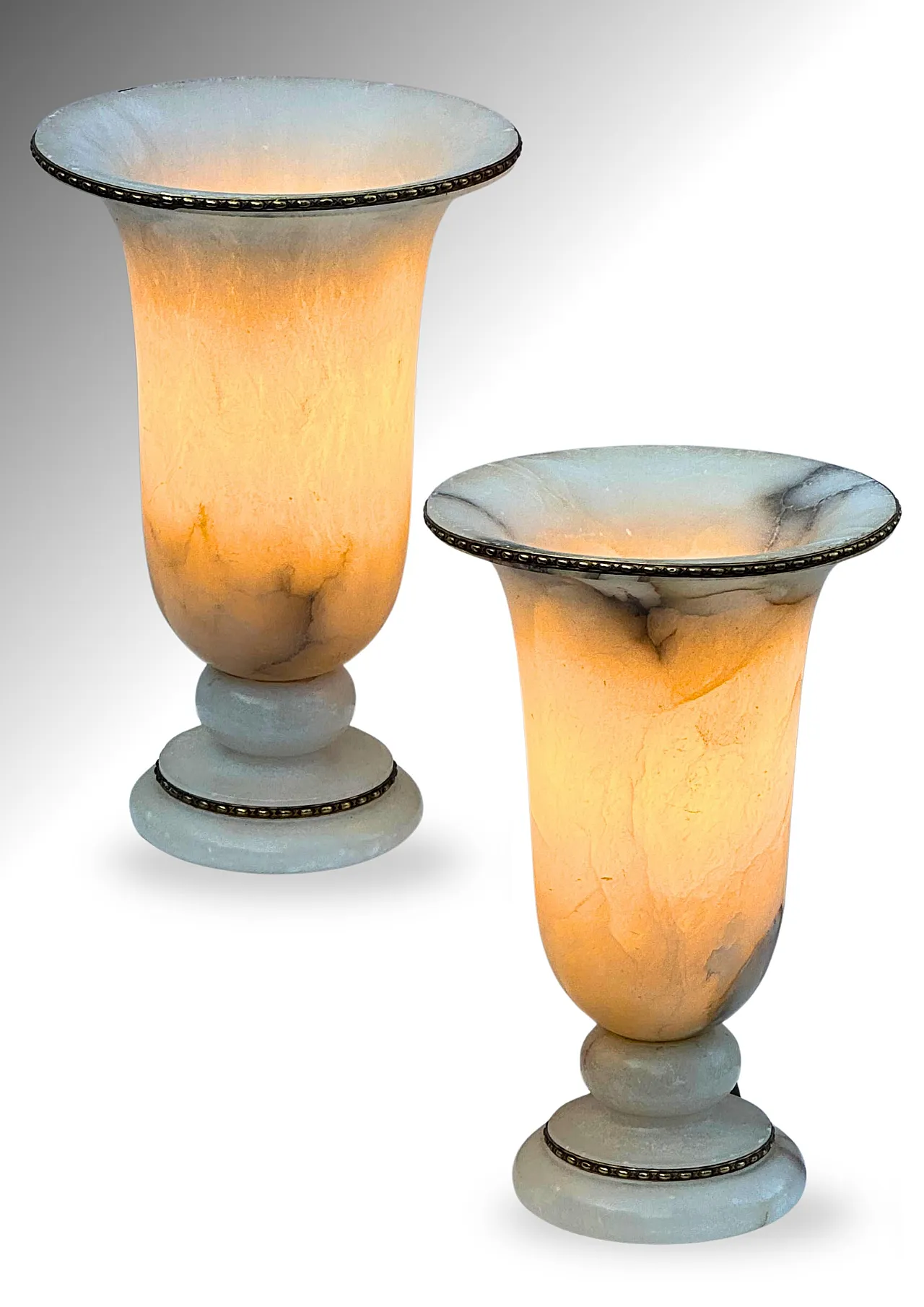 Coppia di lampade belghe in alabastro in stile Art Déco, anni ’30 2