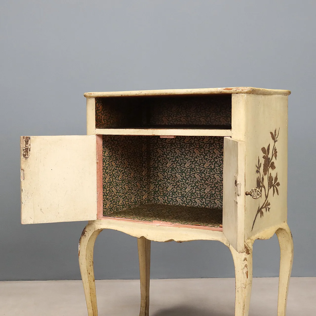 Pair of Baroque style bedside tables, 19th century 4
