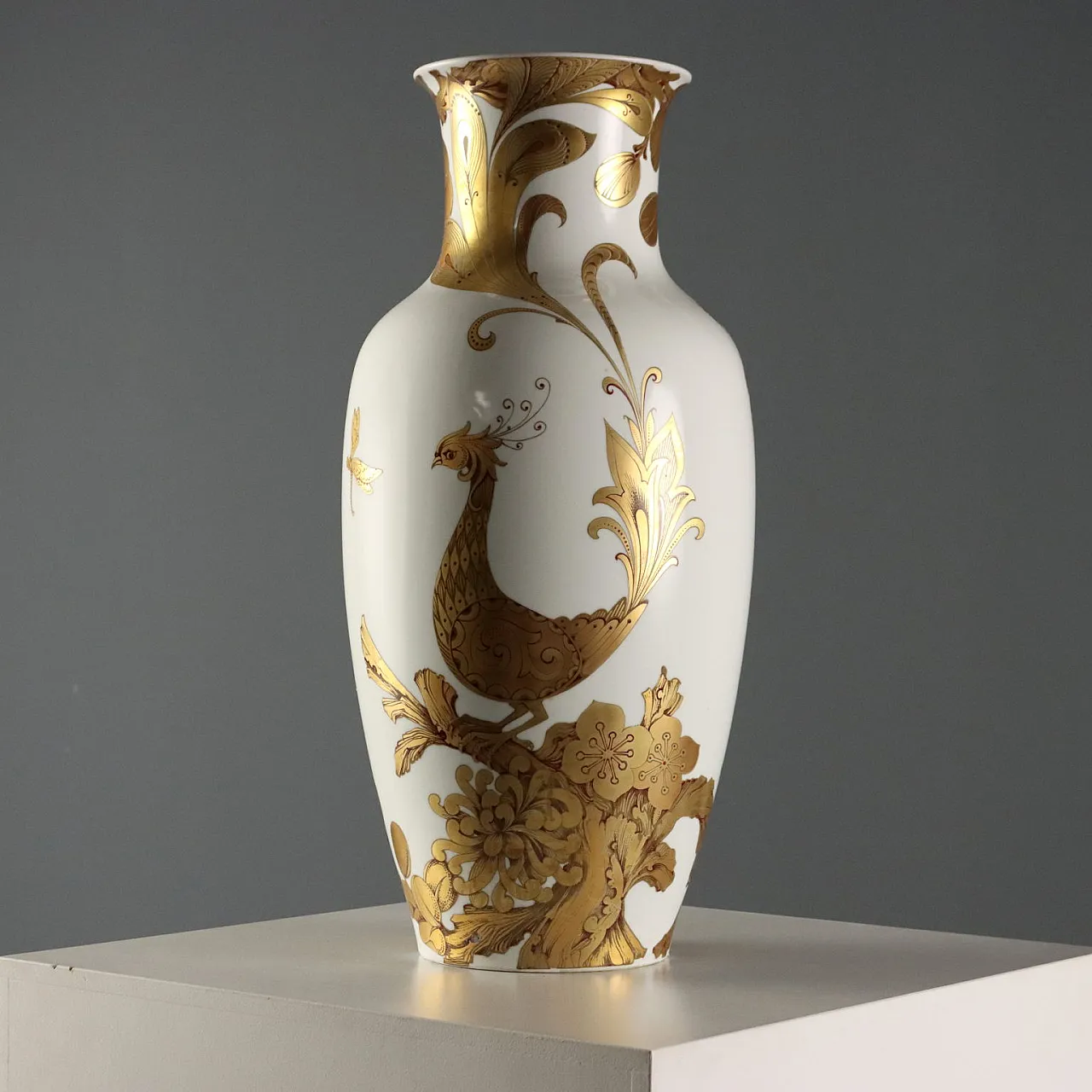 Porcelain vase by Kaiser Serenade, 20th century 1