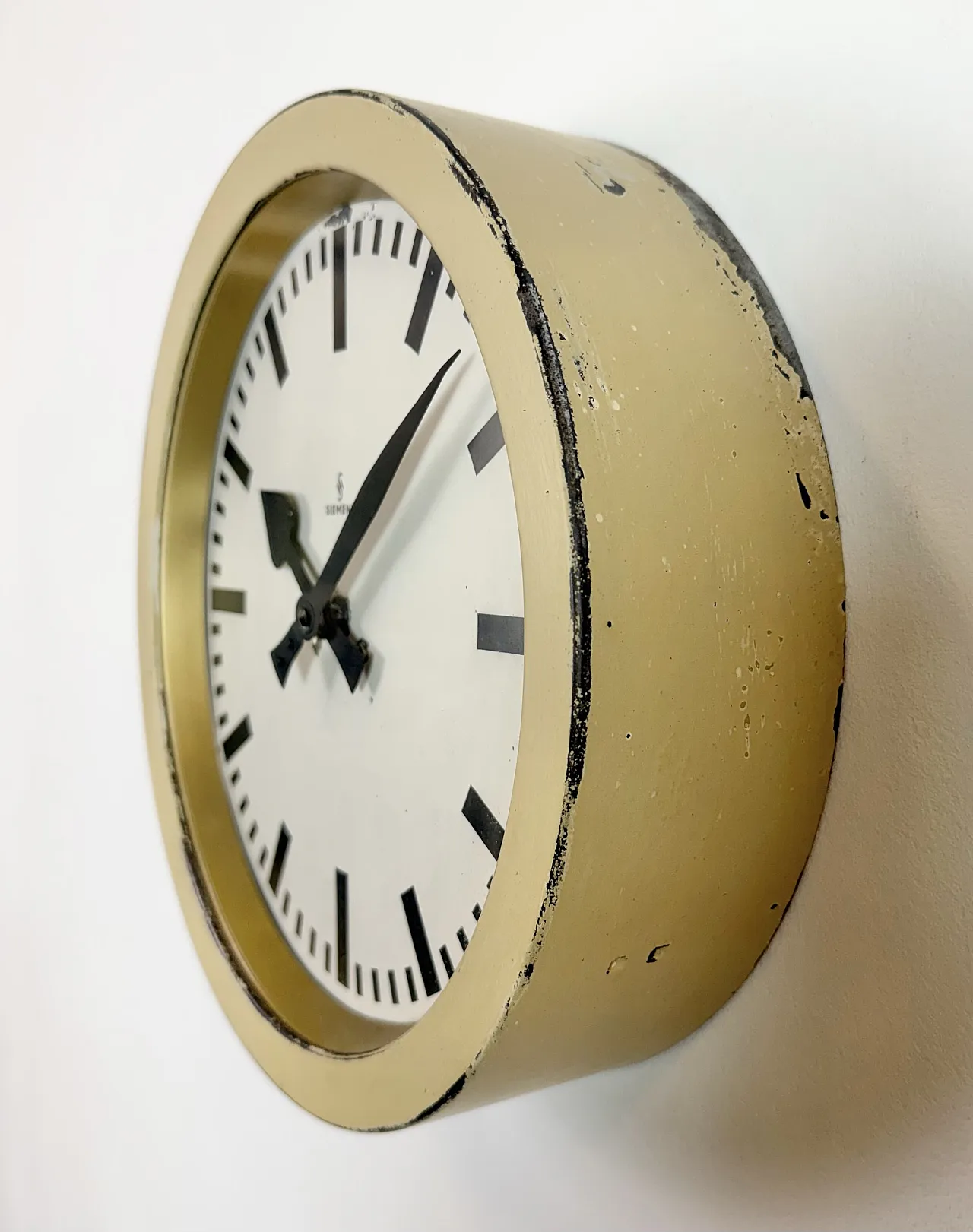 Beige Industrial Factory Wall Clock from Siemens, 1950s 4