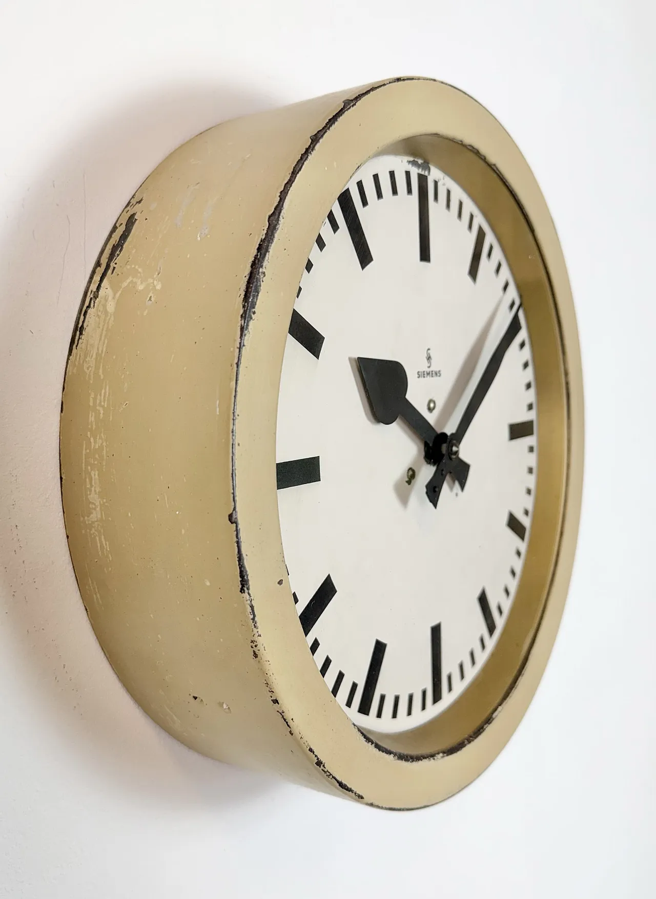 Beige Industrial Factory Wall Clock from Siemens, 1950s 5