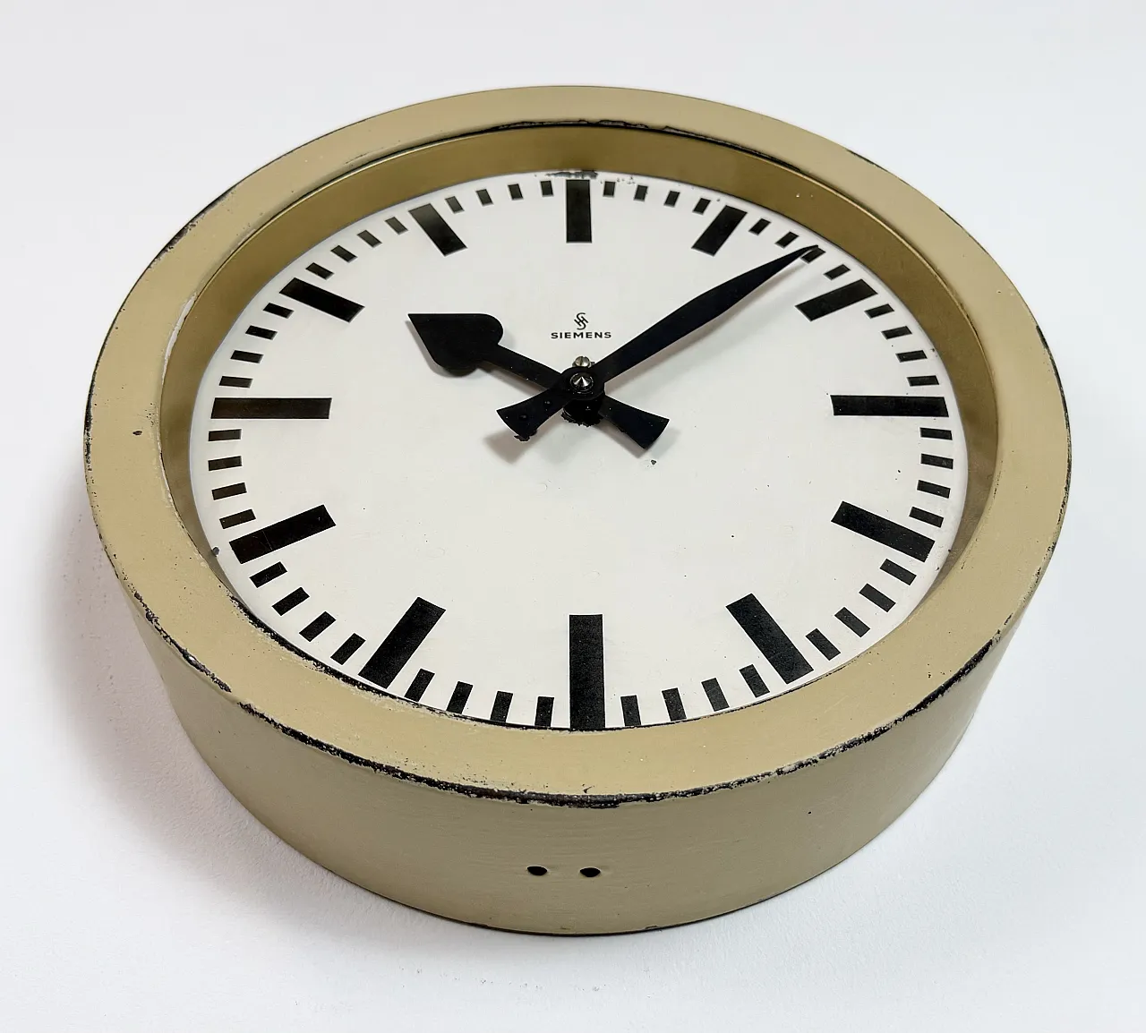 Beige Industrial Factory Wall Clock from Siemens, 1950s 7