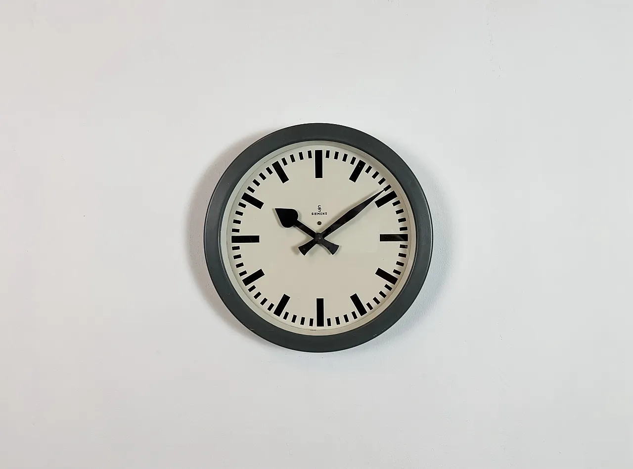 Grey Industrial Factory Wall Clock from Siemens, 1950s 2