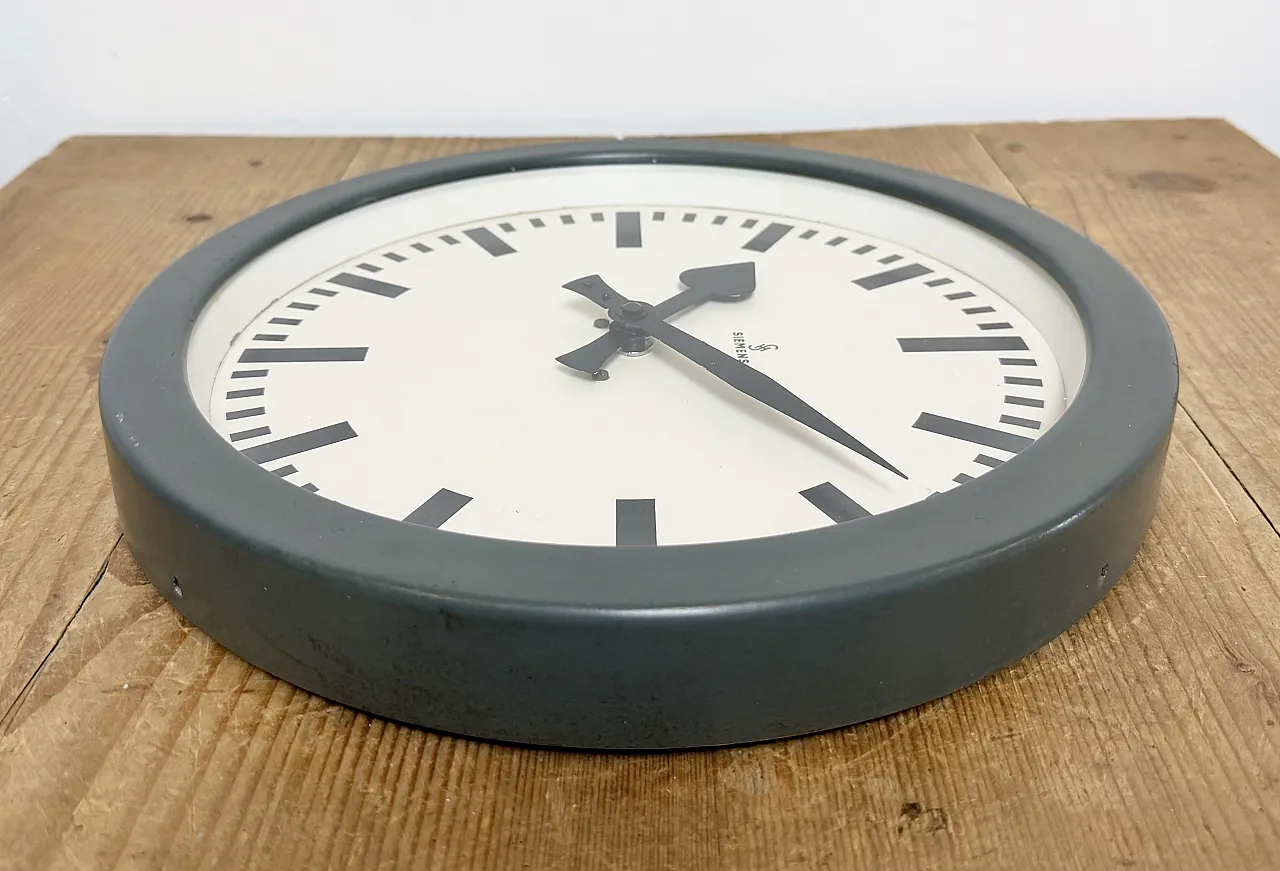 Grey Industrial Factory Wall Clock from Siemens, 1950s 12