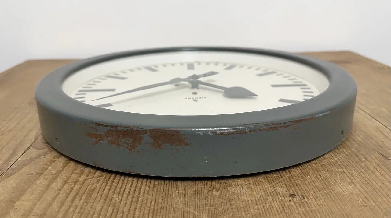 Grey Industrial Factory Wall Clock from Siemens, 1950s 13