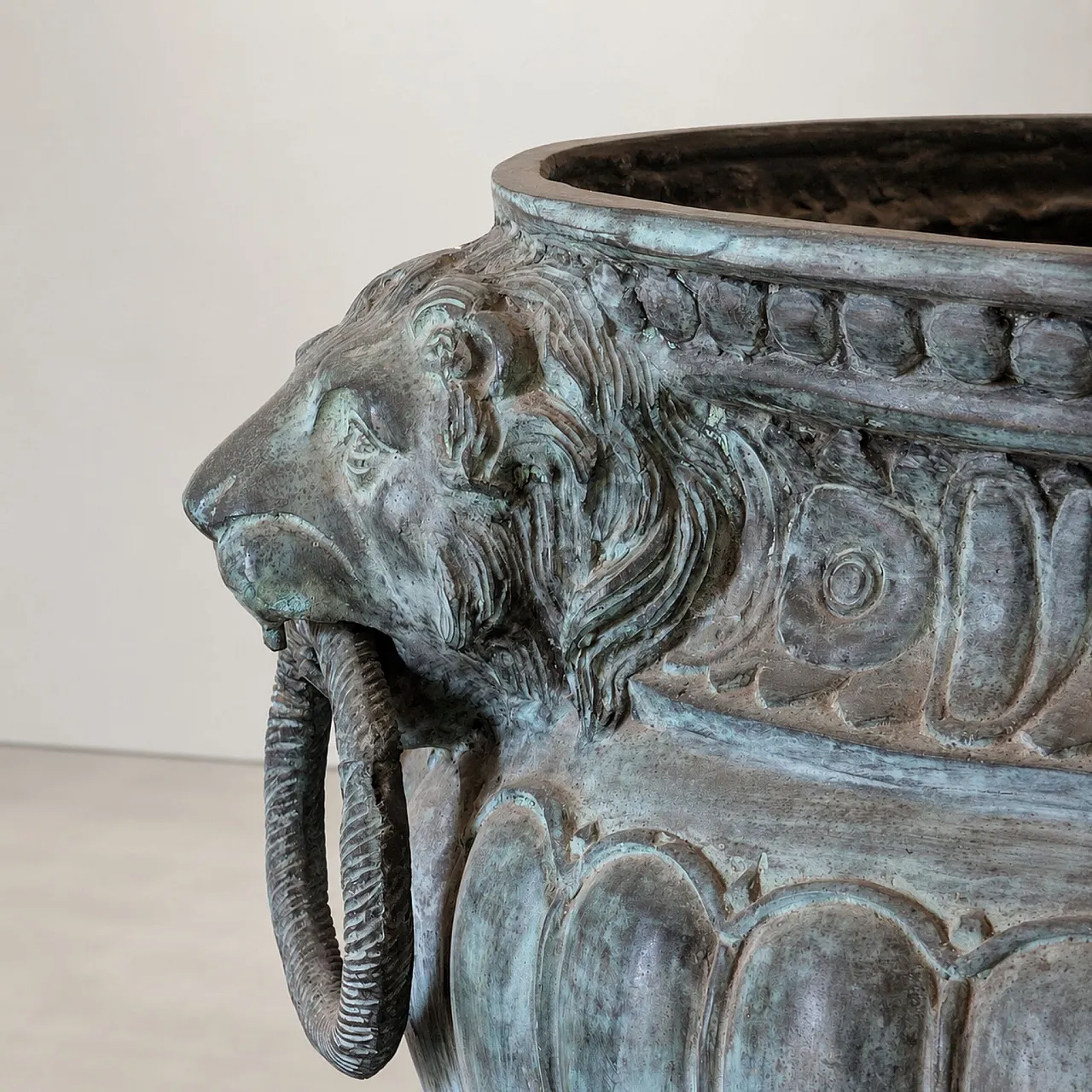 Grande fioriera italiana in bronzo stile rinascimentale, inizi ’900 6