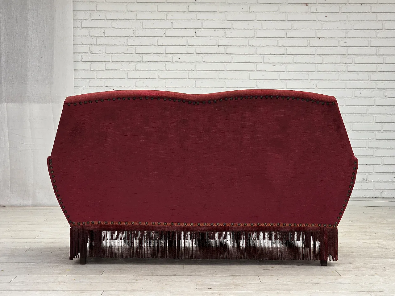 Divano danese a 2 posti, in velluto rosso, Anni '70 11