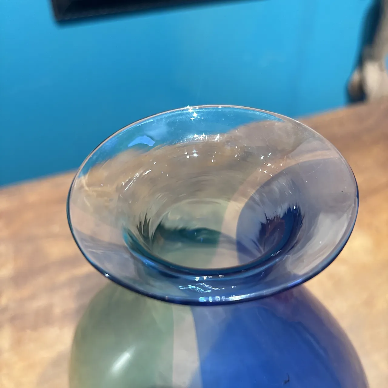 Beautiful two-tone Murano glass flask, 50s 2