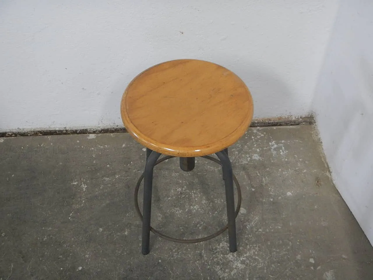 4 foot stool 1960 1
