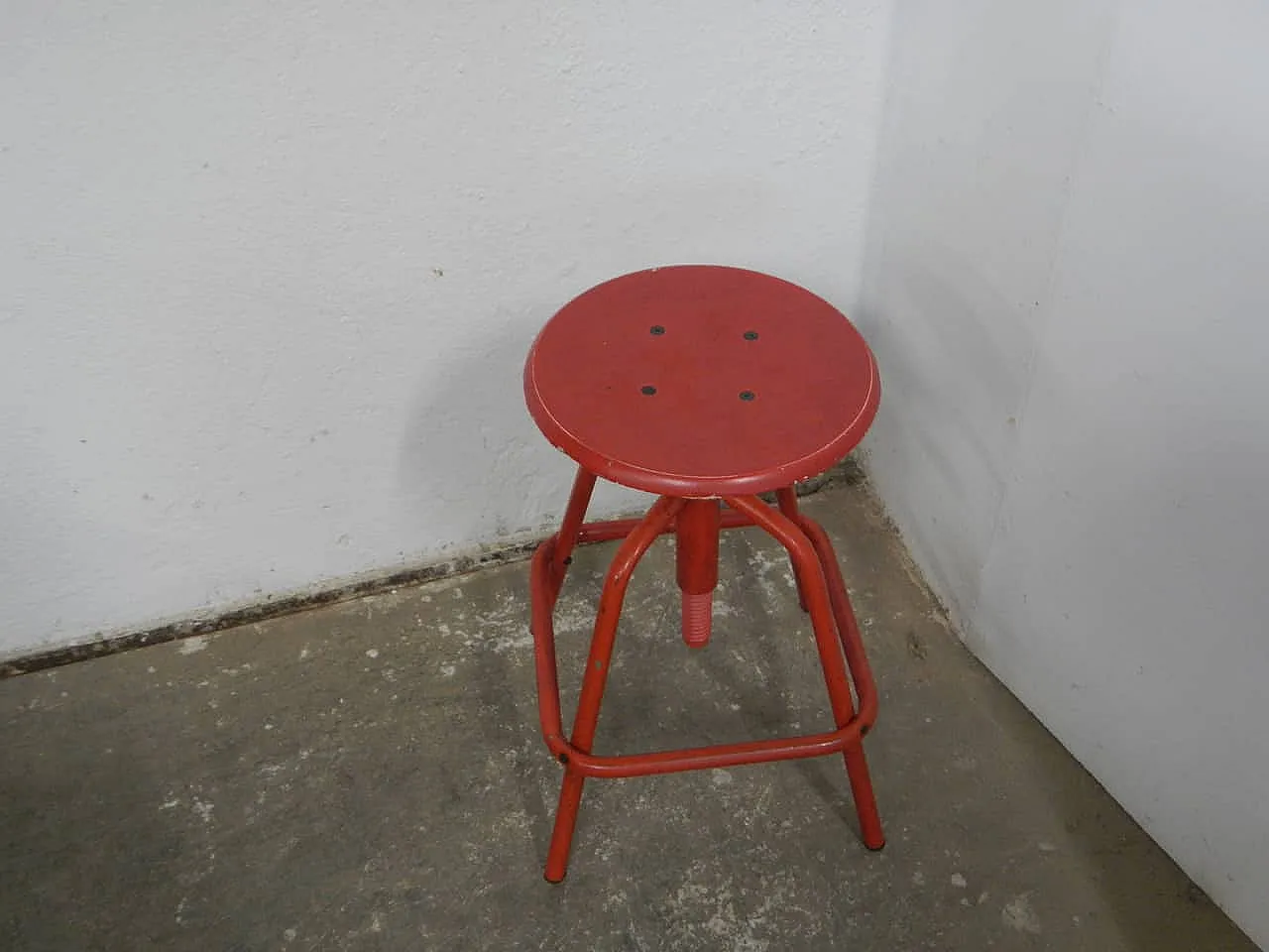 Adjustable 4-legged stool 1980 1