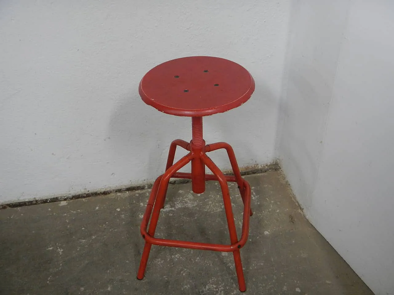 Adjustable 4-legged stool 1980 2