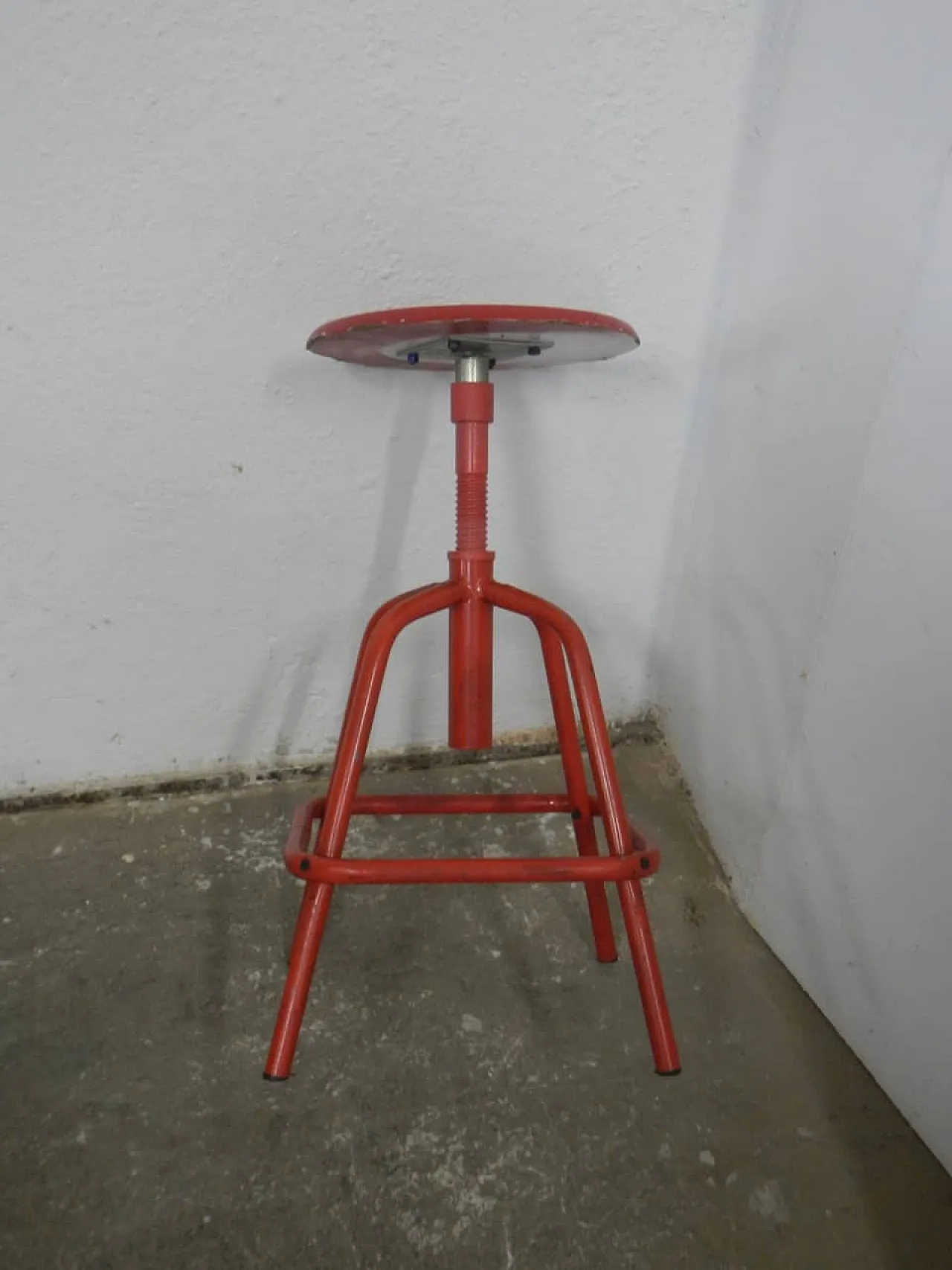 Adjustable 4-legged stool 1980 4