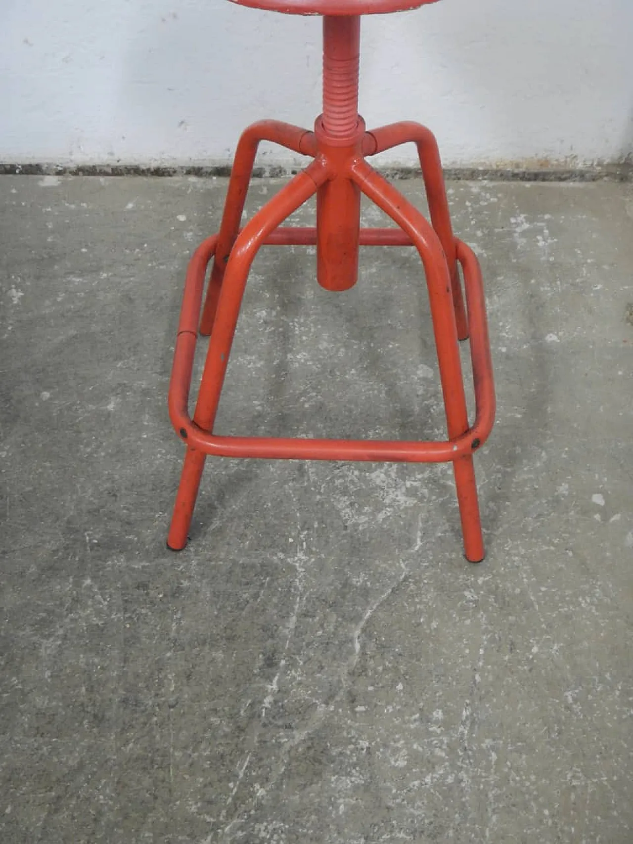 Adjustable 4-legged stool 1980 8