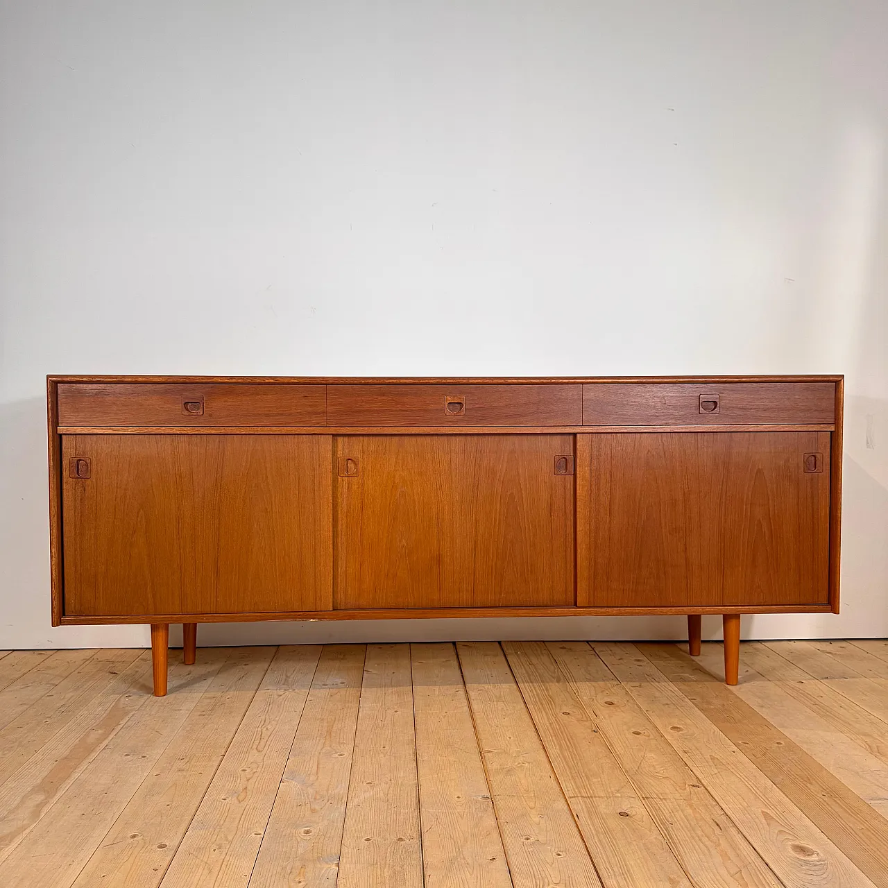 Danish Scandinavian Modern teak sideboard, 1960s 2
