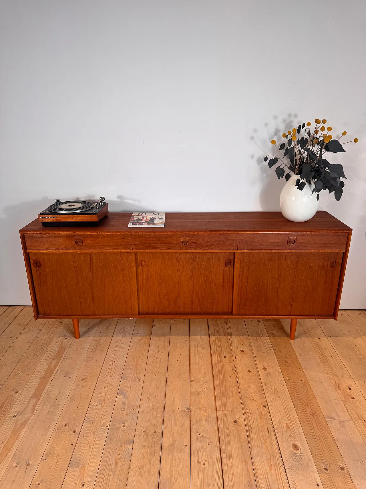 Danish Scandinavian Modern teak sideboard, 1960s 3