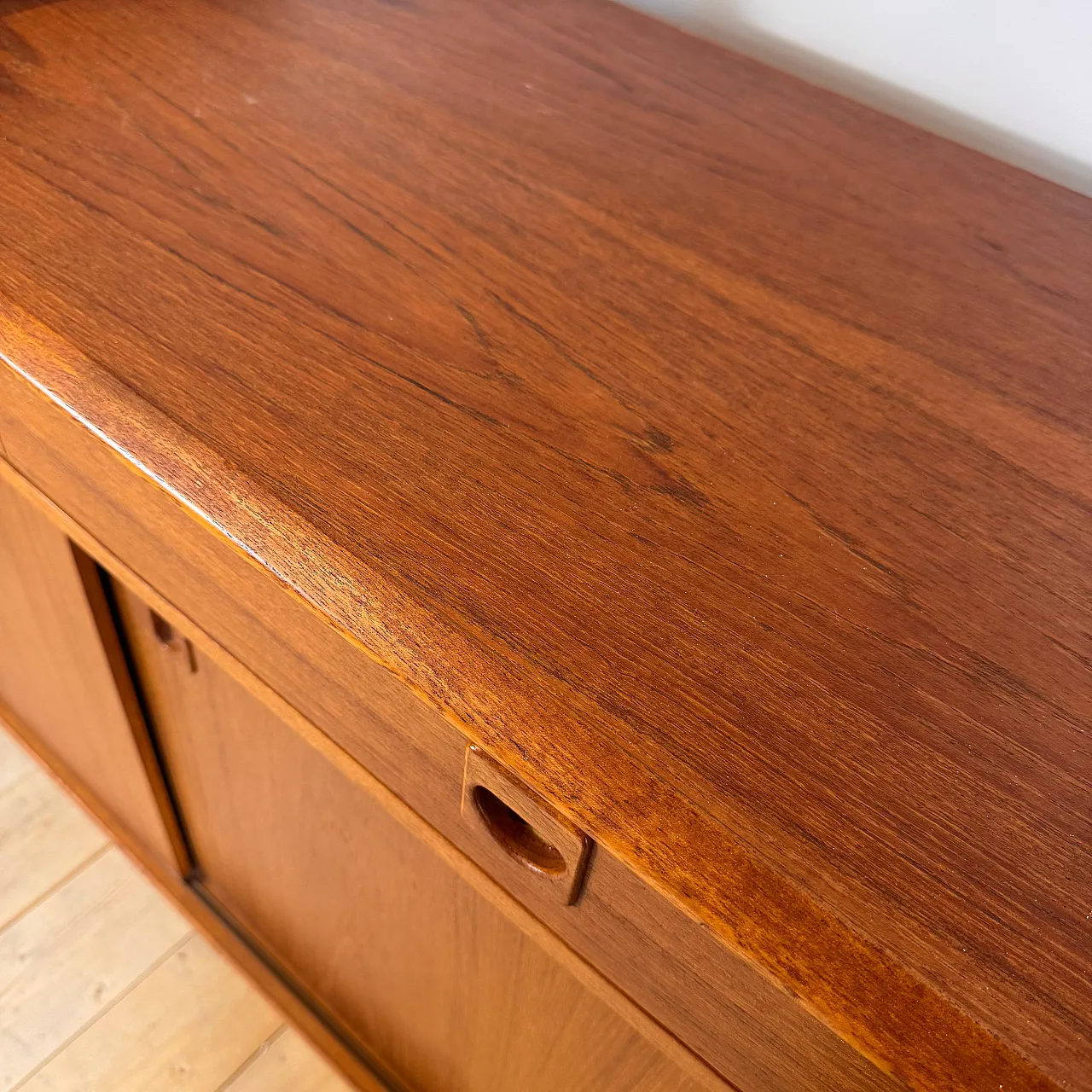 Danish Scandinavian Modern teak sideboard, 1960s 10