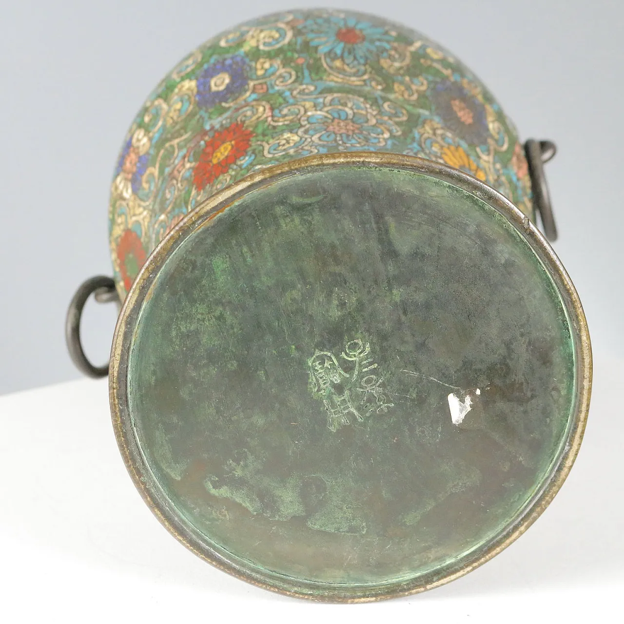 Cloisonné vase, 20th century 7