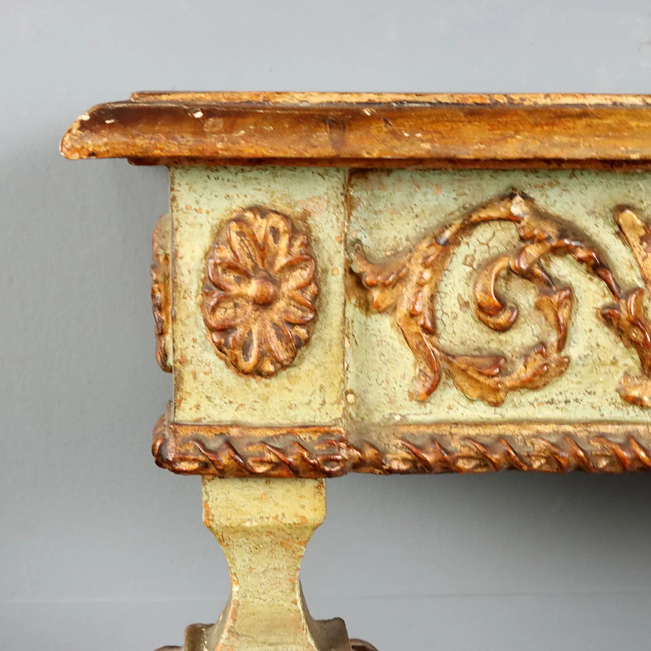 Neoclassical style console in carved and gilded fir, mid-20th century 4