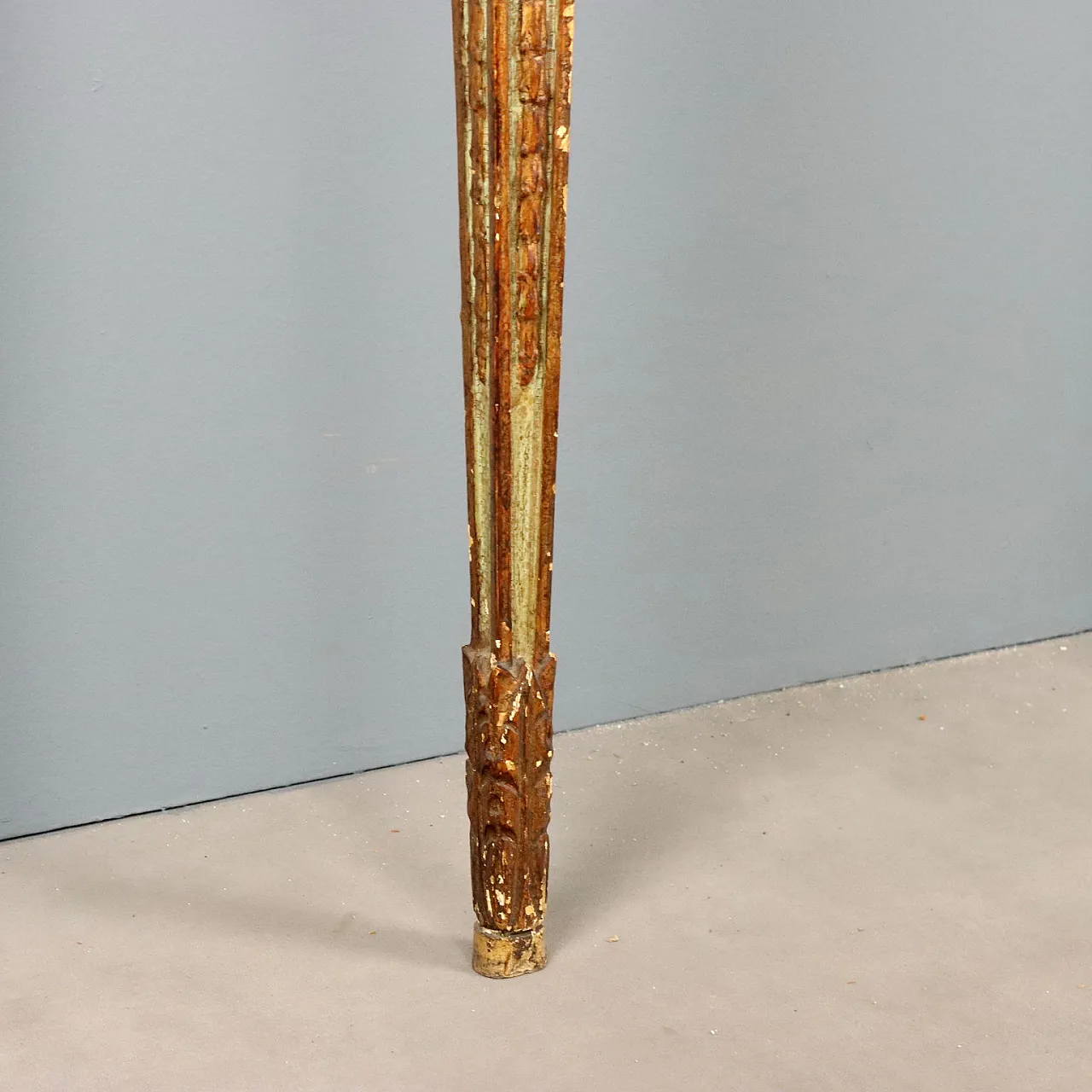 Neoclassical style console in carved and gilded fir, mid-20th century 6