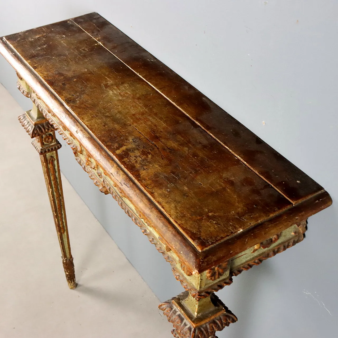 Neoclassical style console in carved and gilded fir, mid-20th century 10