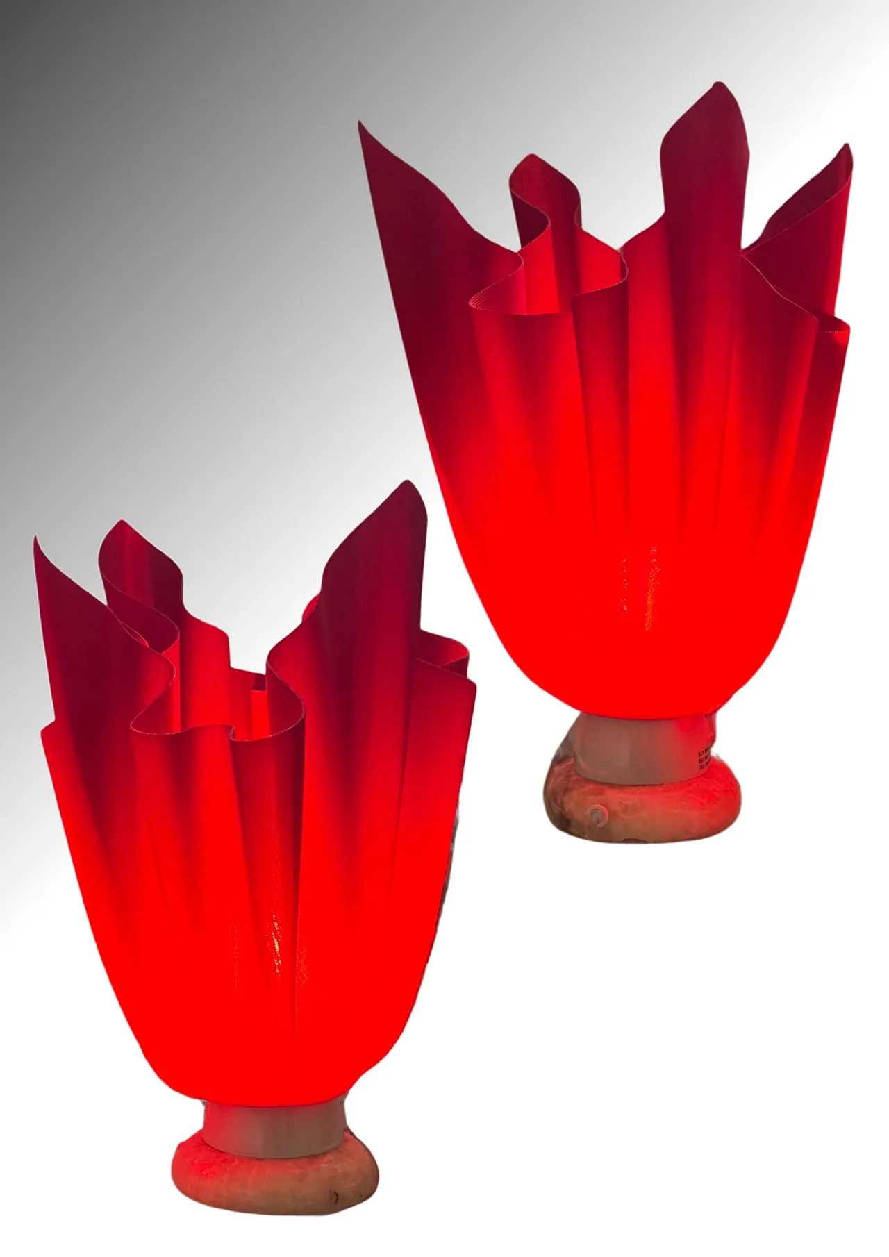 Georgia Jacob, coppia di lampade scultoree a fazzoletto, anni '70 2