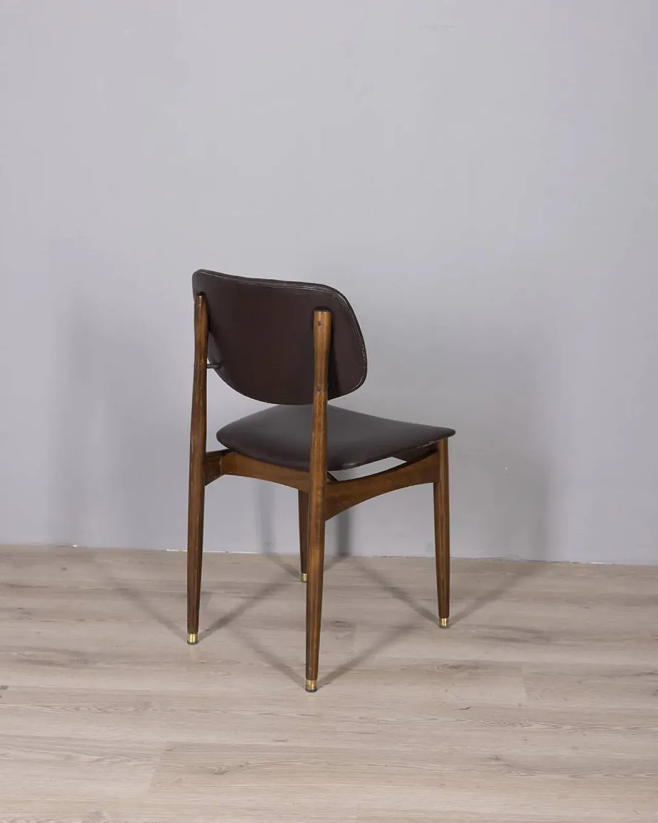 8 Sedie in legno e pelle di Anonima Castelli, anni '60 6
