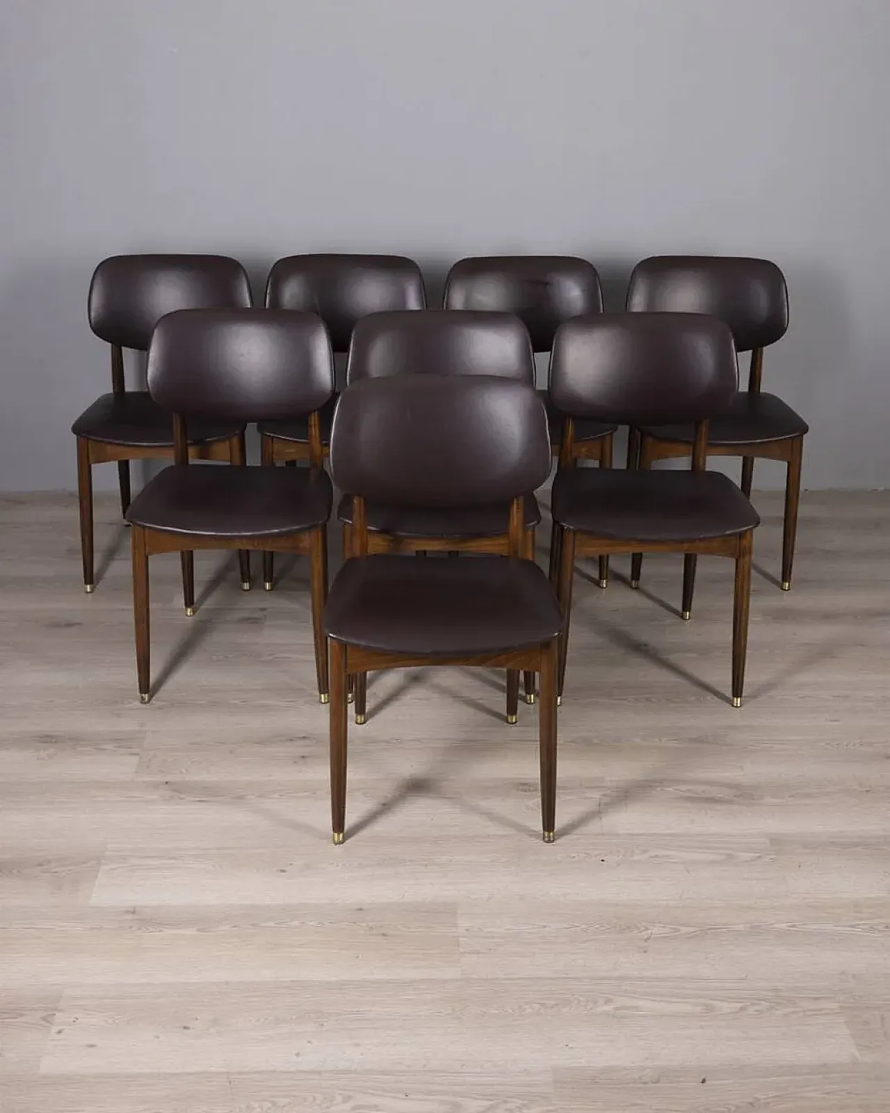 8 Sedie in legno e pelle di Anonima Castelli, anni '60 16
