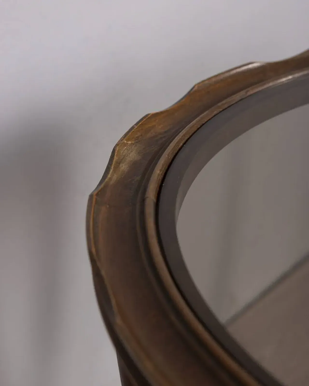 Tavolino da caffè in legno e vetro, anni '50 11