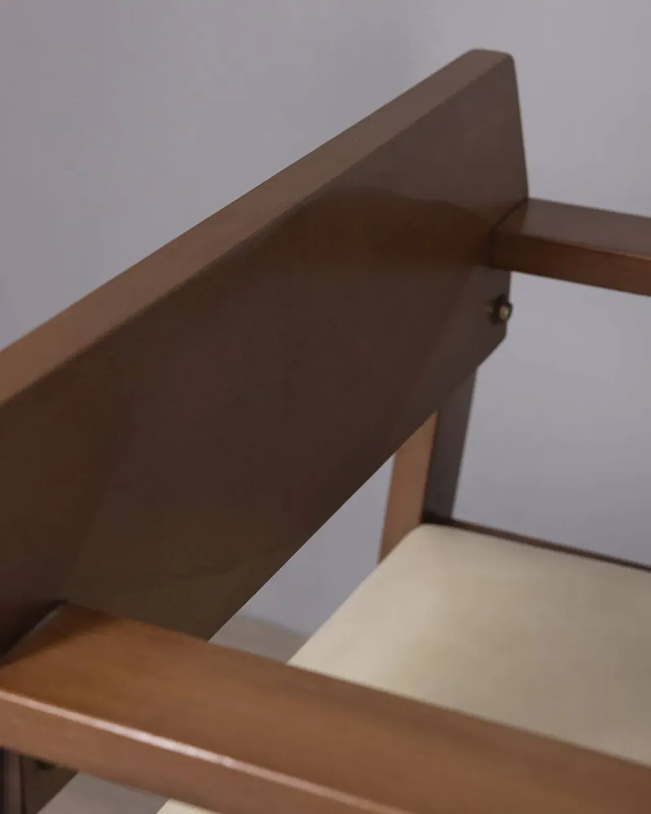 Armchair in wood and leather, 1980s 13