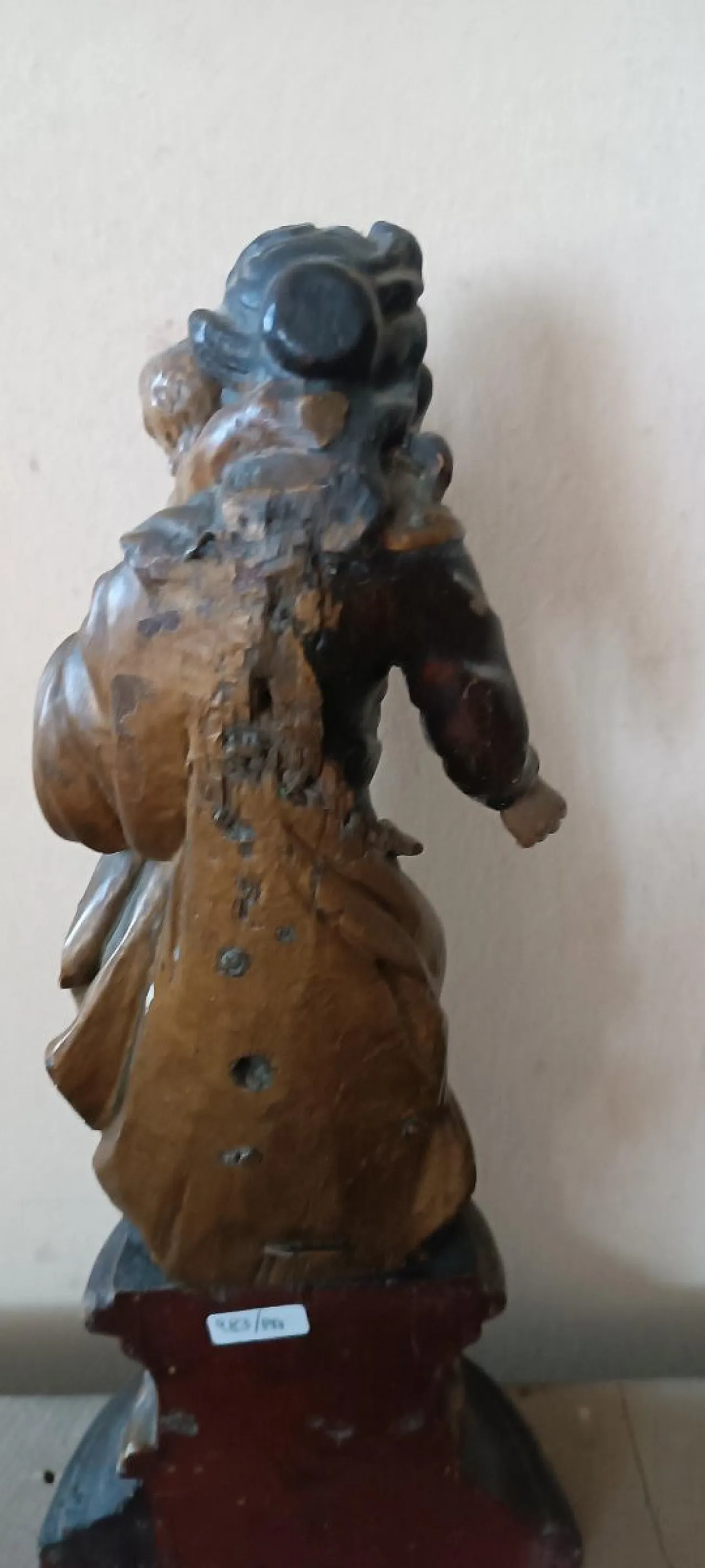 Virgin and Child, polychrome wooden sculpture, 18th century 11