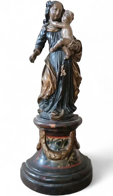 Virgin and Child, polychrome wooden sculpture, 18th century