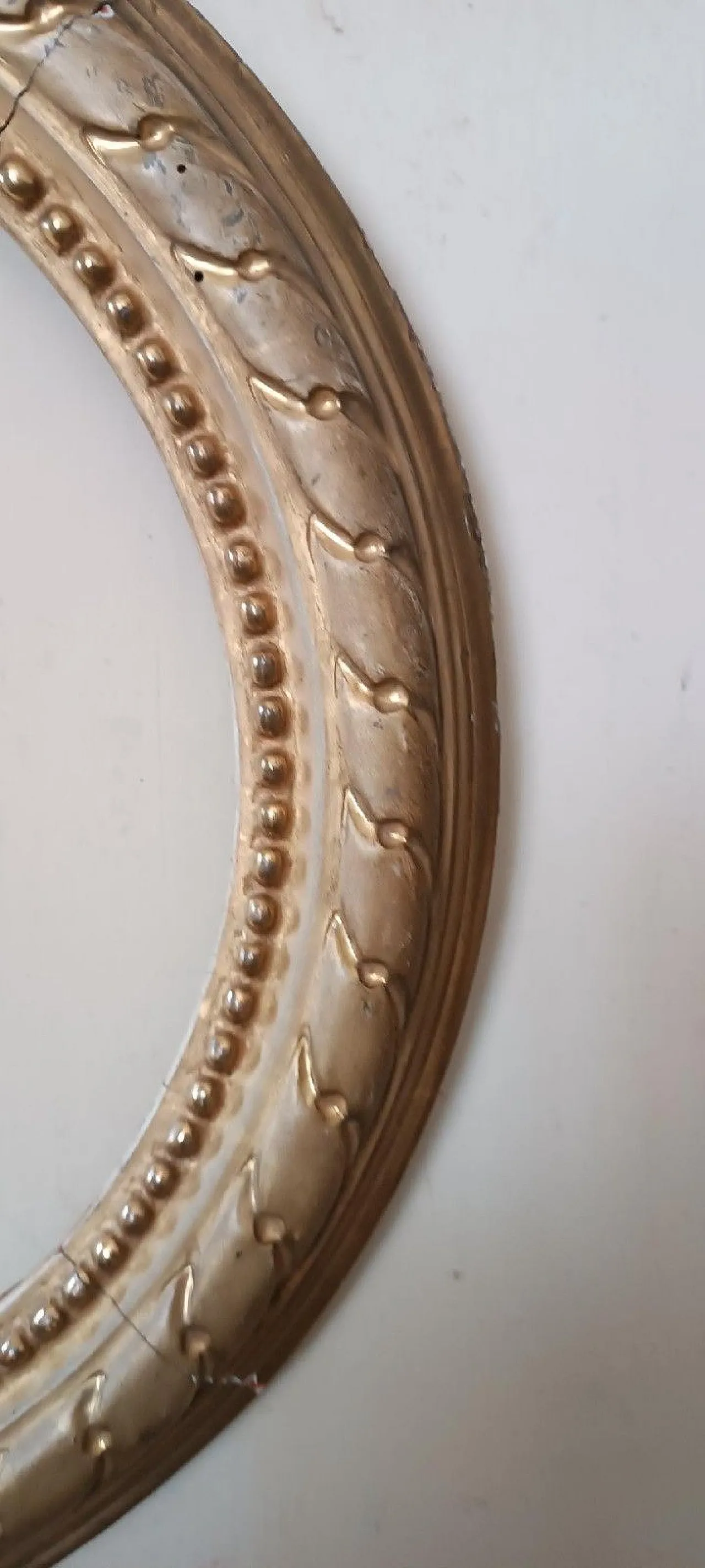 Round gilded wood frame, 19th century 5