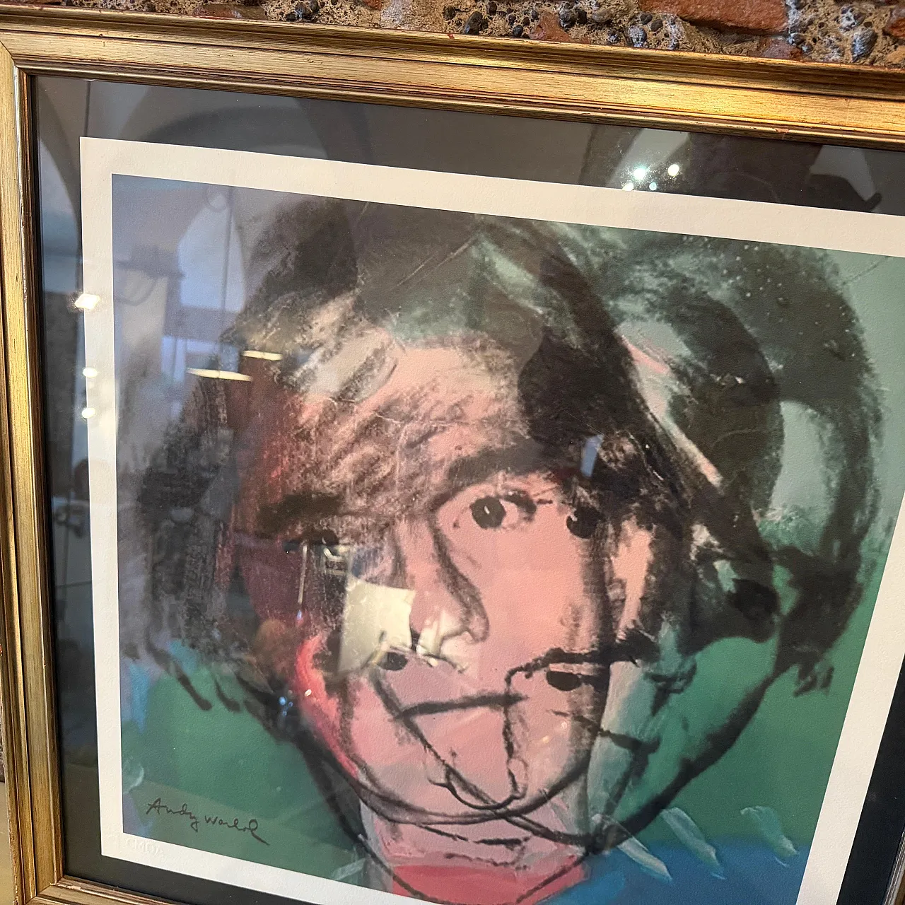 Autoritratto con litografia 1/500 di Andy Warhol, anni 2000 4