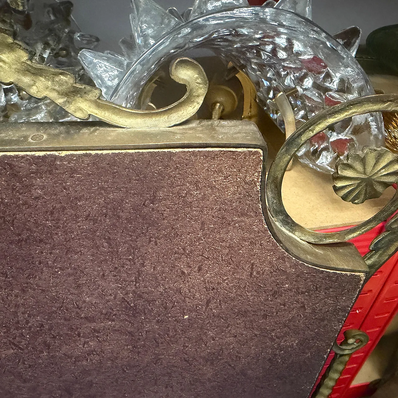 Specchio da parete a scudo in ottone di Gio Ponti, anni '50 15