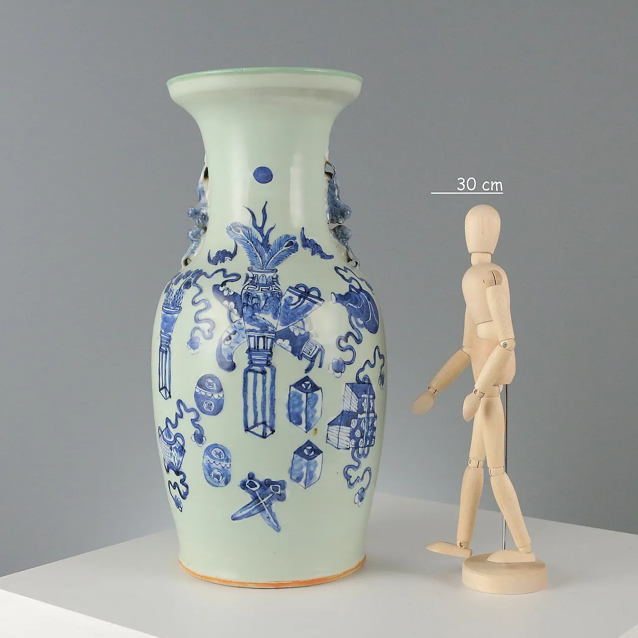Celadon porcelain vase, 20th century 2