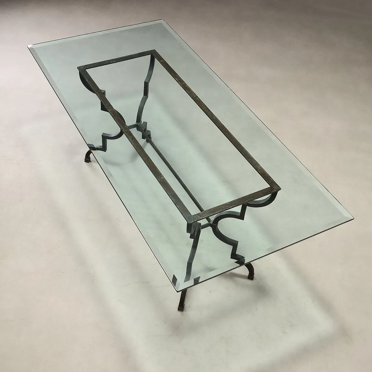 Table in iron with glass top, 10th century 8