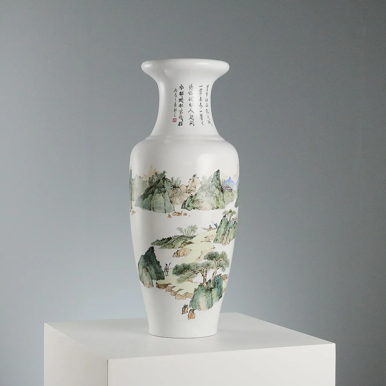 Chinese porcelain vase, 20th century 1