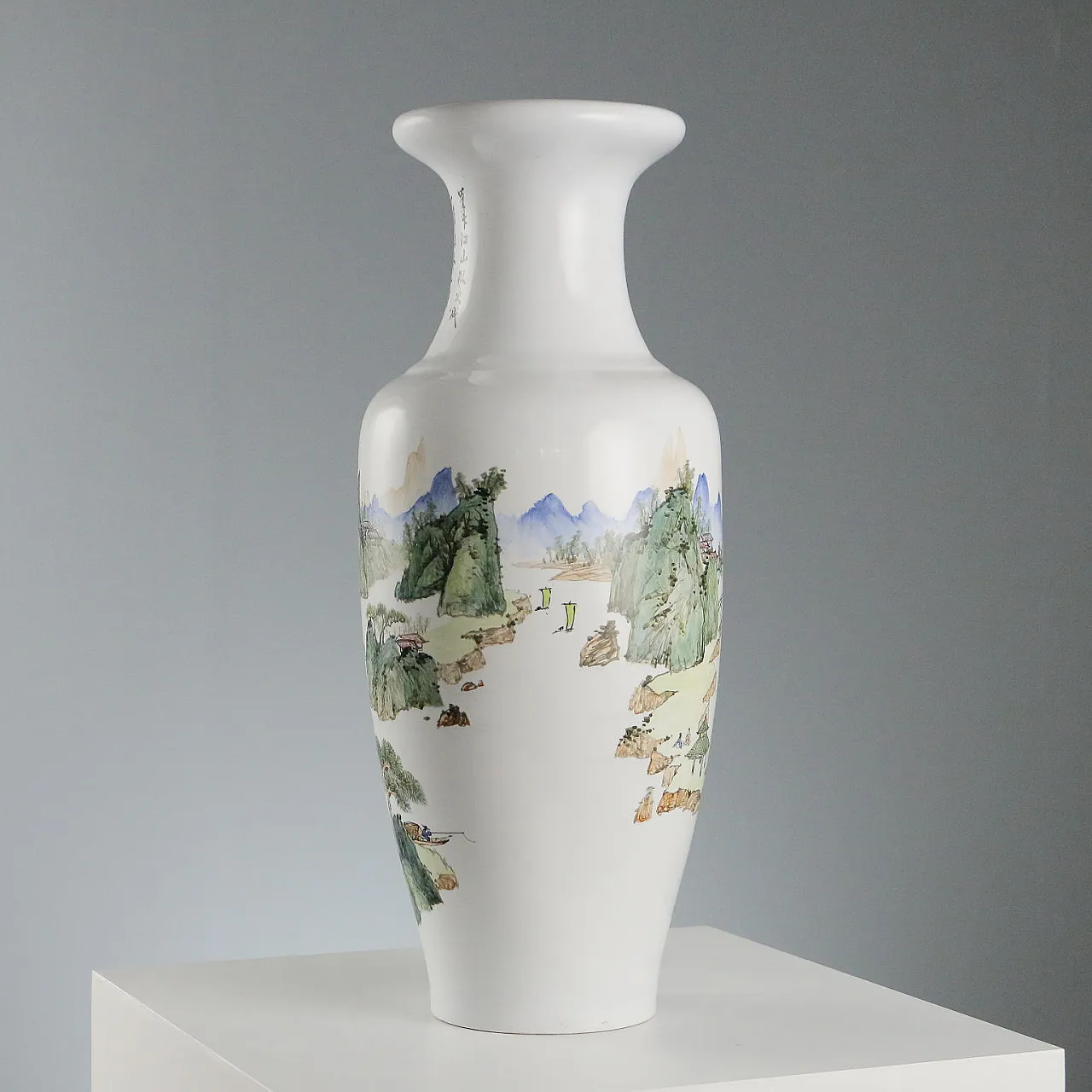Chinese porcelain vase, 20th century 7