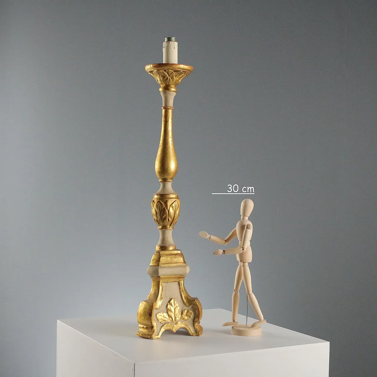 Carved and gilded wooden candelabra, late 19th century 2